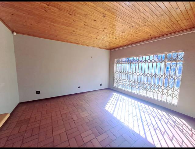 3 BEDROOM HOUSE TO LET IN ARCON PARK